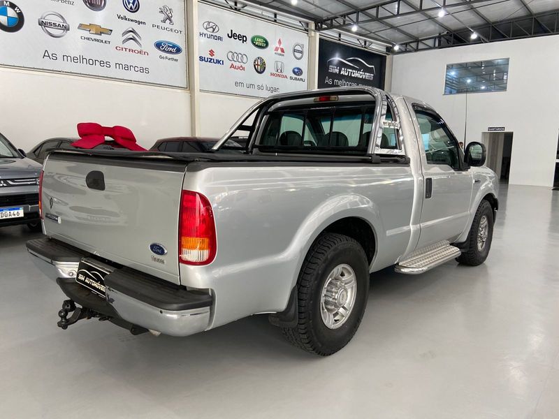 Ford F-250 Xlt 2011/2011 SIM AUTOMÓVEIS ROLANTE / Carros no Vale