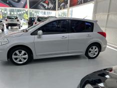 Nissan Tiida 18sl 2011/2012 SIM AUTOMÓVEIS ROLANTE / Carros no Vale