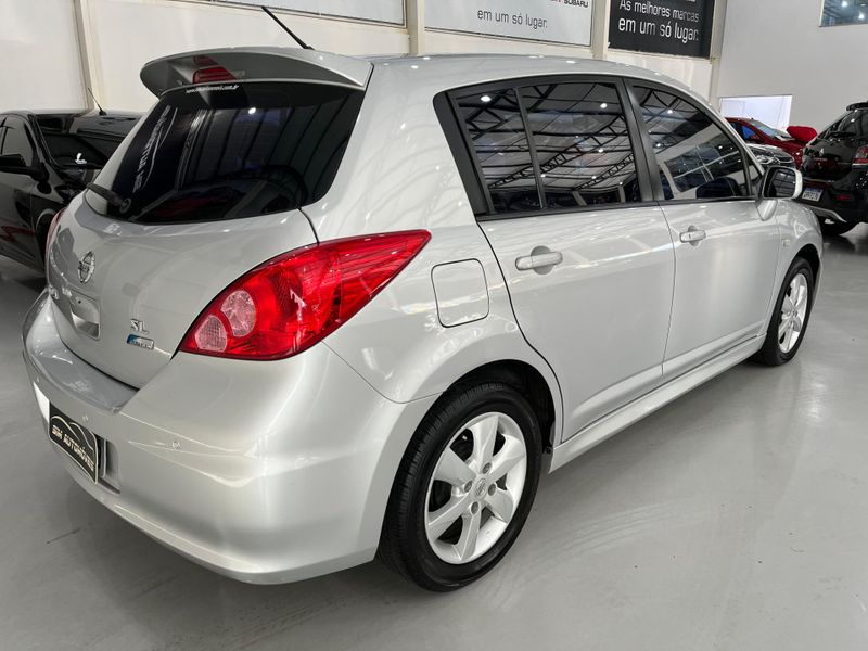 Nissan Tiida 18sl 2011/2012 SIM AUTOMÓVEIS ROLANTE / Carros no Vale