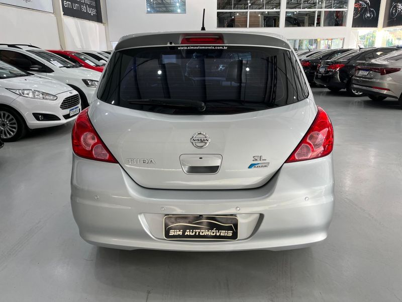 Nissan Tiida 18sl 2011/2012 SIM AUTOMÓVEIS ROLANTE / Carros no Vale