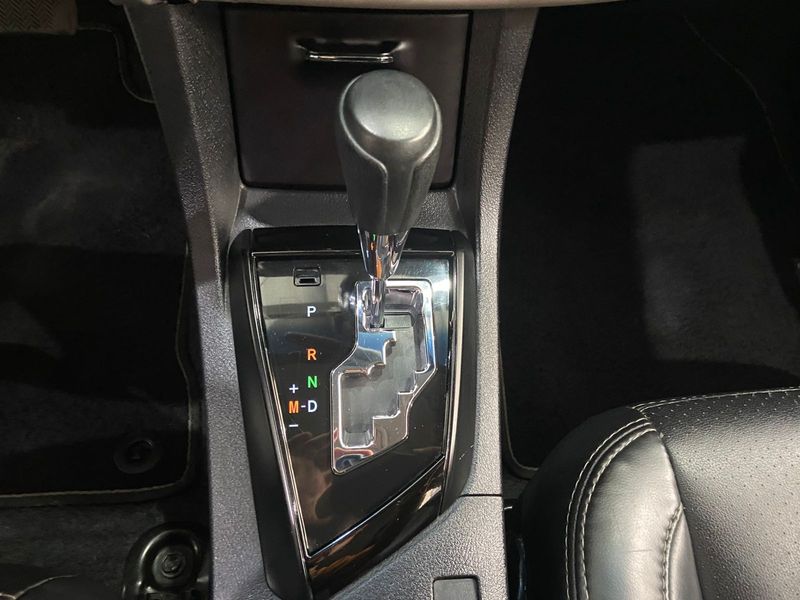 Toyota Corolla 1.8 Gli Upper 16v 2017/2018 SIM AUTOMÓVEIS ROLANTE / Carros no Vale
