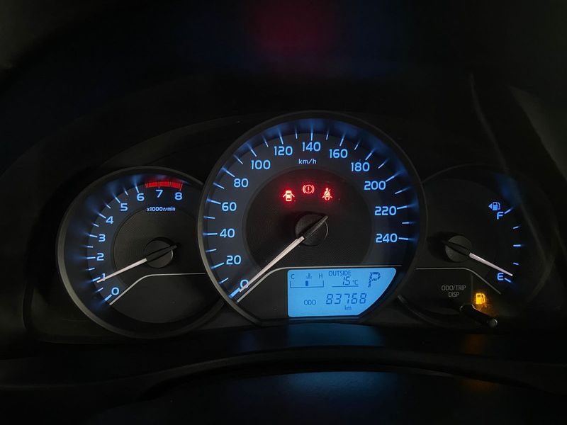 Toyota Corolla 1.8 Gli Upper 16v 2017/2018 SIM AUTOMÓVEIS ROLANTE / Carros no Vale
