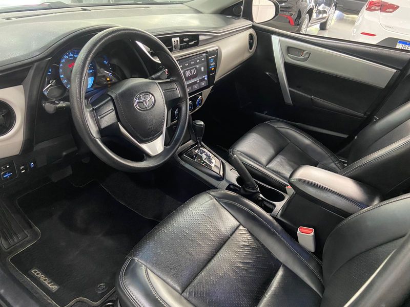 Toyota Corolla 1.8 Gli Upper 16v 2017/2018 SIM AUTOMÓVEIS ROLANTE / Carros no Vale