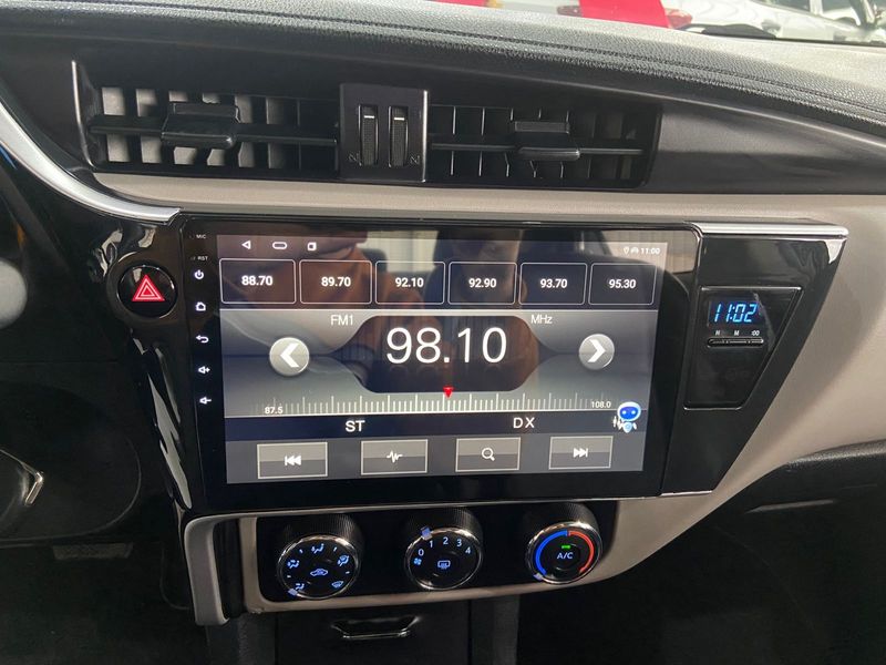 Toyota Corolla 1.8 Gli Upper 16v 2017/2018 SIM AUTOMÓVEIS ROLANTE / Carros no Vale