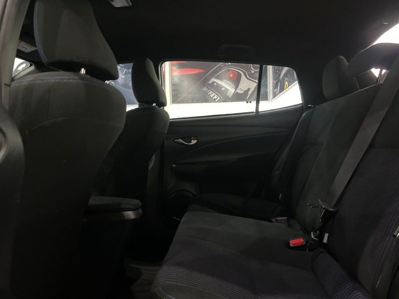 Toyota Yaris Hb Xl 13 2019/2019 SIM AUTOMÓVEIS ROLANTE / Carros no Vale
