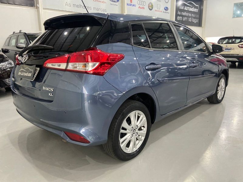 Toyota Yaris Hb Xl 13 2019/2019 SIM AUTOMÓVEIS ROLANTE / Carros no Vale