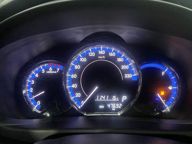 Toyota Yaris Hb Xl 13 2019/2019 SIM AUTOMÓVEIS ROLANTE / Carros no Vale