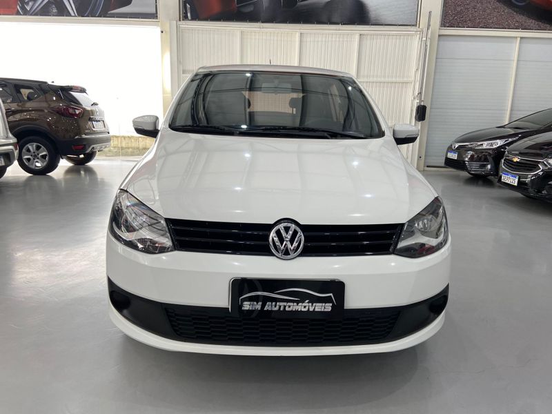 Volkswagen Fox 1.0 Gii 2010/2011 SIM AUTOMÓVEIS ROLANTE / Carros no Vale