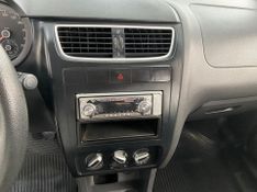 Volkswagen Fox 1.0 Gii 2010/2011 SIM AUTOMÓVEIS ROLANTE / Carros no Vale