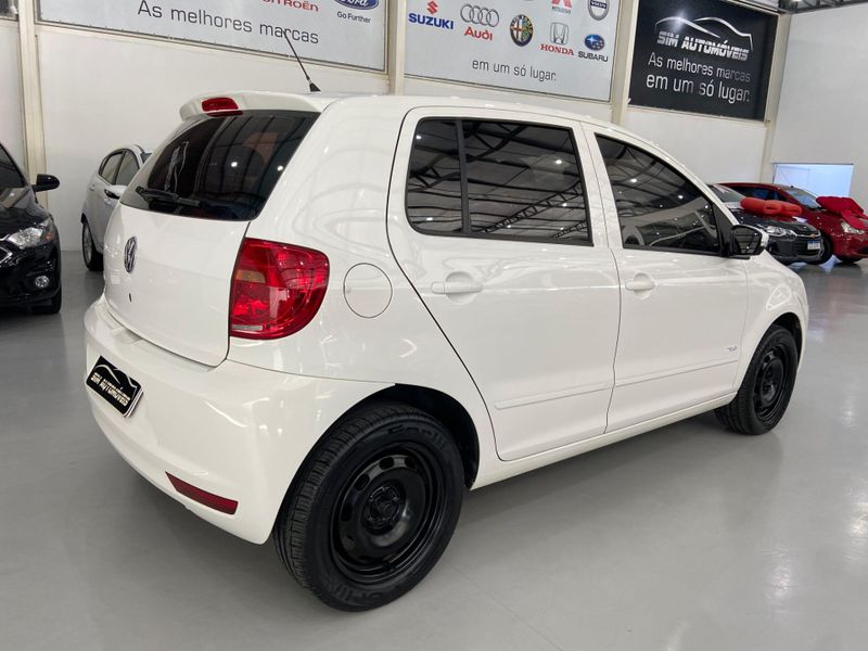 Volkswagen Fox 1.0 Gii 2010/2011 SIM AUTOMÓVEIS ROLANTE / Carros no Vale