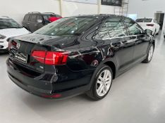 Volkswagen Jetta Highline Tsi 2.0 211cv 2015/2016 SIM AUTOMÓVEIS ROLANTE / Carros no Vale