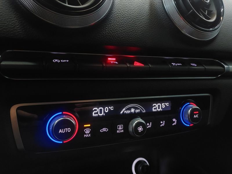 Audi A3 1.4 TFSI GASOLINA SPORTBACK PRESTIGE PLUS S-TRONIC 2020/2020 BETIOLO NOVOS E SEMINOVOS LAJEADO / Carros no Vale