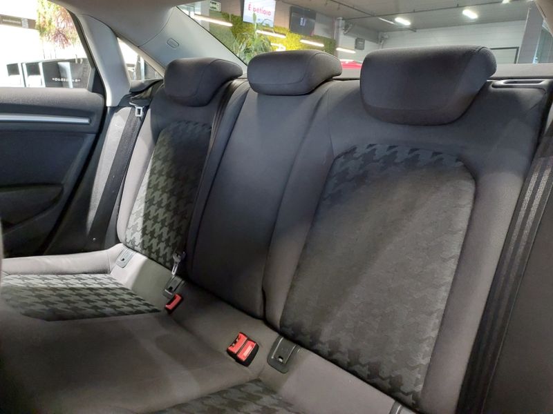 Audi A3 1.4 TFSI SEDAN AMBIENTE 16V FLEX 4P TIPTRONIC 2016/2016 BETIOLO NOVOS E SEMINOVOS LAJEADO / Carros no Vale