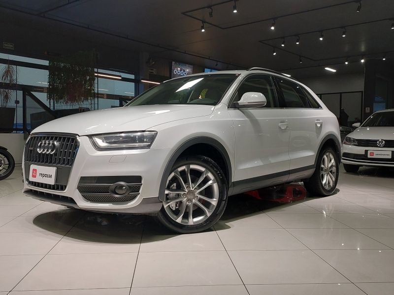 Audi Q3 2.0 TFSI AMBIENTE QUATTRO 4P GASOLINA S TRONIC 2014/2015 BETIOLO NOVOS E SEMINOVOS LAJEADO / Carros no Vale