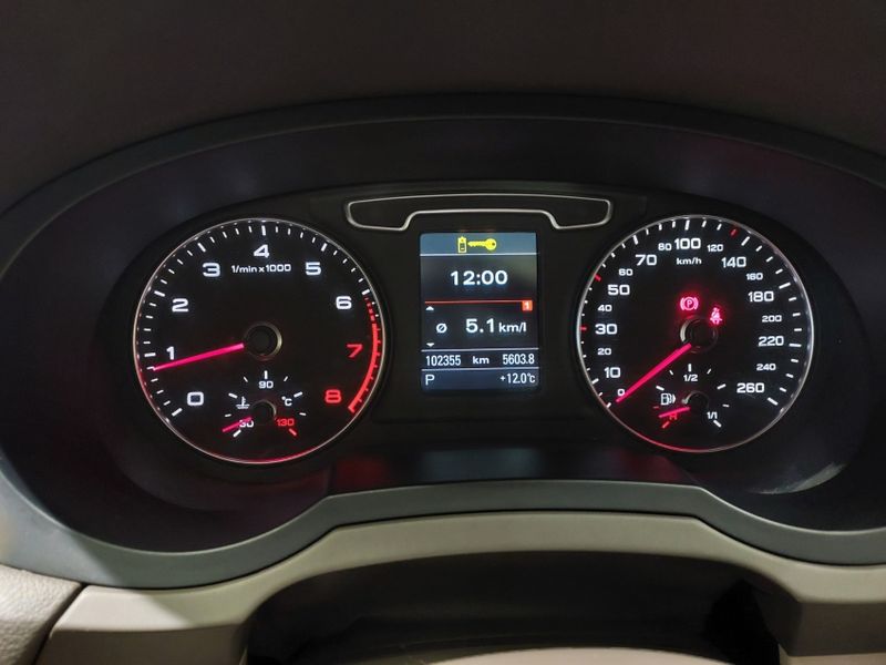 Audi Q3 2.0 TFSI AMBIENTE QUATTRO 4P GASOLINA S TRONIC 2014/2015 BETIOLO NOVOS E SEMINOVOS LAJEADO / Carros no Vale