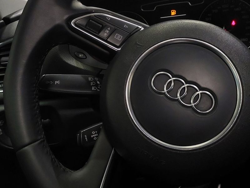 Audi Q3 2.0 TFSI AMBITION QUATTRO 4P GASOLINA S TRONIC 2013/2013 BETIOLO NOVOS E SEMINOVOS LAJEADO / Carros no Vale