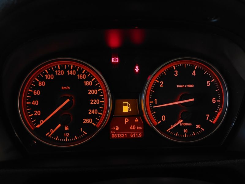 BMW X1 2.0 16V TURBO ACTIVEFLEX SDRIVE20I 4P AUTOMÁTICO 2014/2015 BETIOLO NOVOS E SEMINOVOS LAJEADO / Carros no Vale