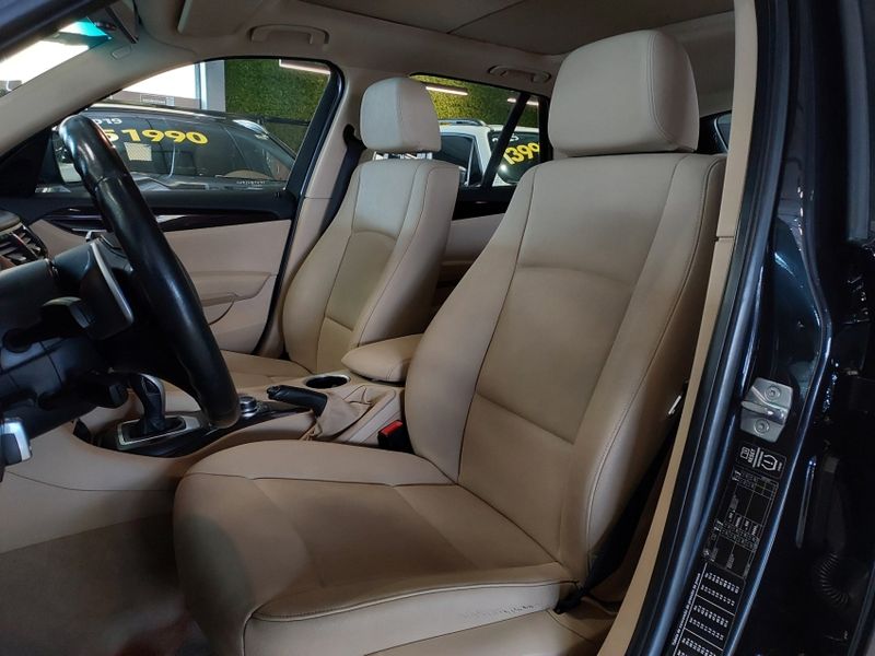 BMW X1 2.0 16V TURBO ACTIVEFLEX SDRIVE20I 4P AUTOMÁTICO 2014/2015 BETIOLO NOVOS E SEMINOVOS LAJEADO / Carros no Vale