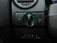Chevrolet CAPTIVA 2.4 SIDI 16V GASOLINA 4P AUTOMÁTICO 2015/2016 BETIOLO NOVOS E SEMINOVOS LAJEADO / Carros no Vale