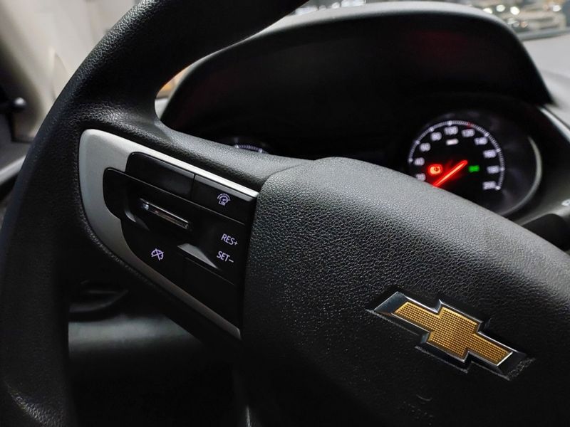 Chevrolet ONIX 1.0 FLEX LT MANUAL 2023/2024 BETIOLO NOVOS E SEMINOVOS LAJEADO / Carros no Vale