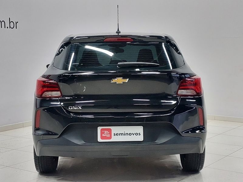 Chevrolet ONIX 1.0 FLEX LT MANUAL 2023/2024 BETIOLO NOVOS E SEMINOVOS LAJEADO / Carros no Vale