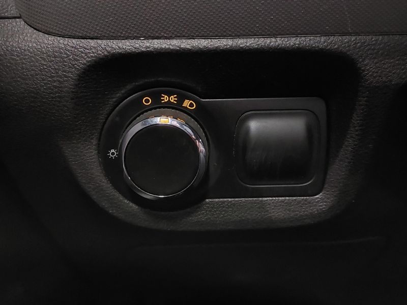 Chevrolet ONIX 1.0 MPFI JOY 8V FLEX 4P MANUAL 2019/2019 BETIOLO NOVOS E SEMINOVOS LAJEADO / Carros no Vale