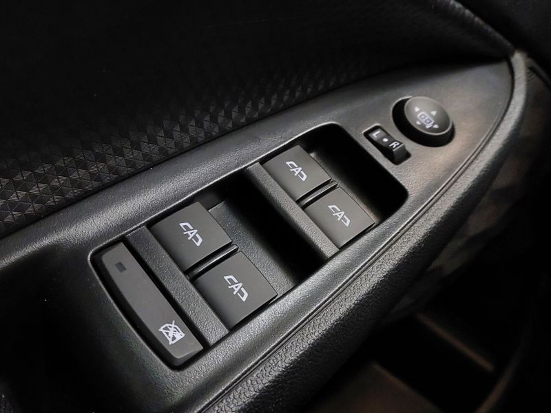 Chevrolet ONIX 1.0 TURBO FLEX LT AUTOMÁTICO 2023/2024 BETIOLO NOVOS E SEMINOVOS LAJEADO / Carros no Vale