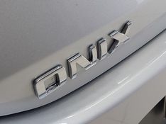 Chevrolet ONIX 1.0 TURBO FLEX LT AUTOMÁTICO 2022/2023 BETIOLO NOVOS E SEMINOVOS LAJEADO / Carros no Vale