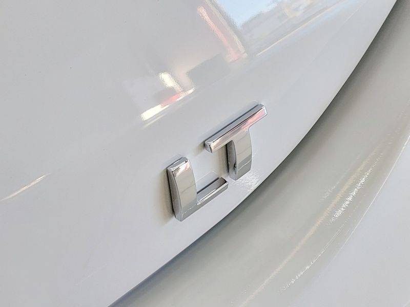 Chevrolet ONIX 1.0 TURBO FLEX LT AUTOMÁTICO 2022/2023 BETIOLO NOVOS E SEMINOVOS LAJEADO / Carros no Vale