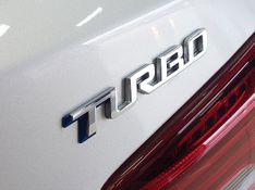 Chevrolet ONIX 1.0 TURBO FLEX LT AUTOMÁTICO 2022/2023 BETIOLO NOVOS E SEMINOVOS LAJEADO / Carros no Vale