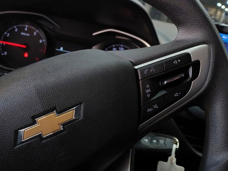 Chevrolet ONIX 1.0 TURBO FLEX LT MANUAL 2022/2023 BETIOLO NOVOS E SEMINOVOS LAJEADO / Carros no Vale