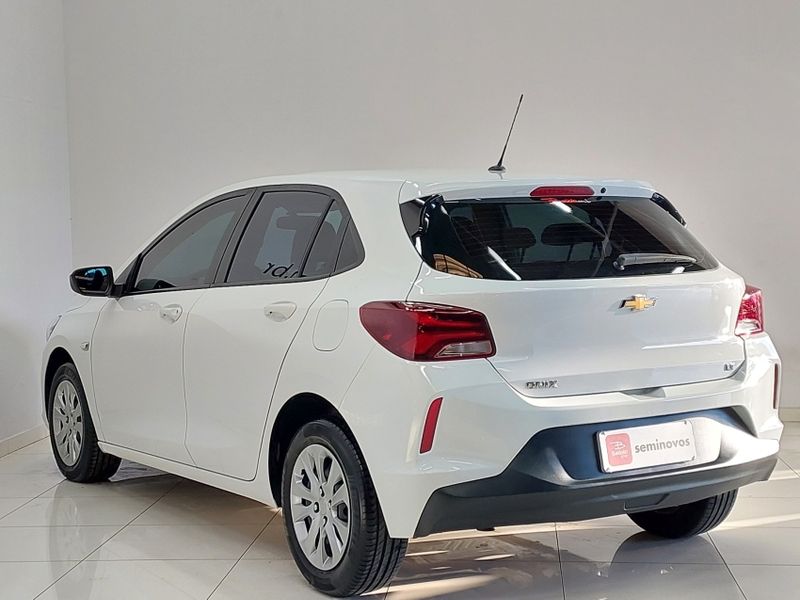 Chevrolet ONIX 1.0 TURBO FLEX LT MANUAL 2022/2023 BETIOLO NOVOS E SEMINOVOS LAJEADO / Carros no Vale