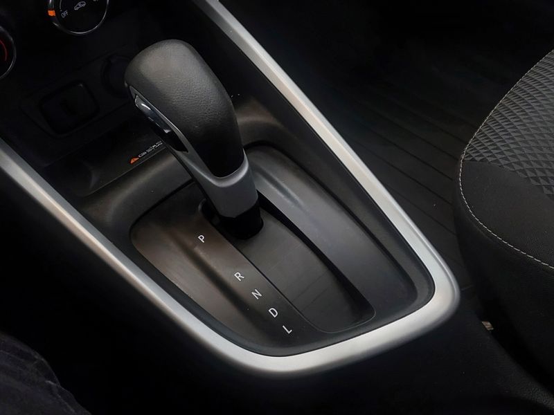 Chevrolet ONIX 1.0 TURBO FLEX PLUS AUTOMÁTICO 2019/2020 BETIOLO NOVOS E SEMINOVOS LAJEADO / Carros no Vale
