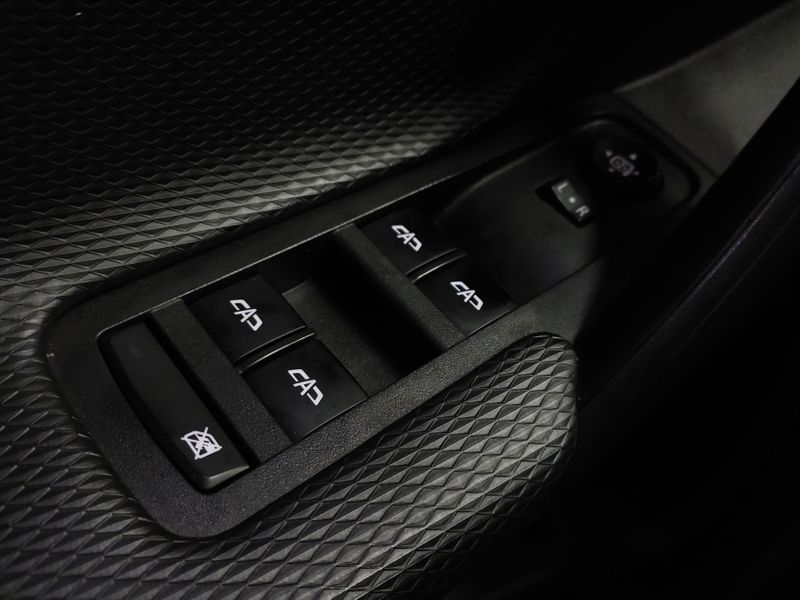 Chevrolet TRACKER 1.0 TURBO FLEX LT AUTOMÁTICO 2021/2022 BETIOLO NOVOS E SEMINOVOS LAJEADO / Carros no Vale