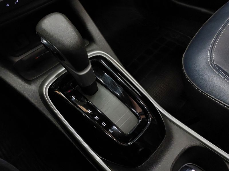 Chevrolet TRACKER 1.2 TURBO FLEX PREMIER AUTOMÁTICO 2020/2021 BETIOLO NOVOS E SEMINOVOS LAJEADO / Carros no Vale