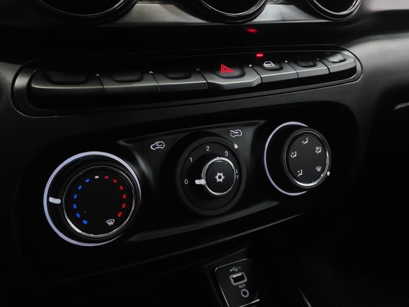 Fiat CRONOS 1.0 FIREFLY FLEX DRIVE MANUAL 2023/2023 BETIOLO NOVOS E SEMINOVOS LAJEADO / Carros no Vale