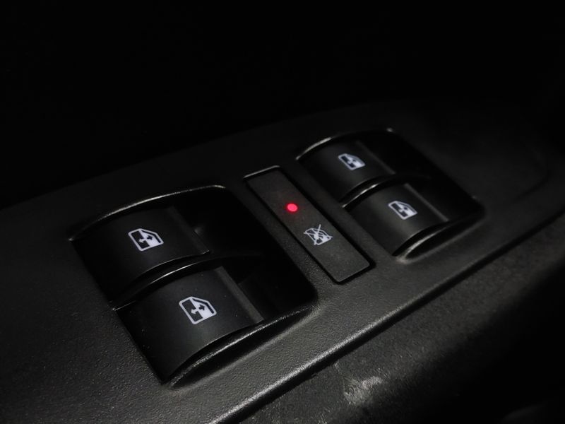 Fiat CRONOS 1.0 FIREFLY FLEX DRIVE MANUAL 2023/2023 BETIOLO NOVOS E SEMINOVOS LAJEADO / Carros no Vale