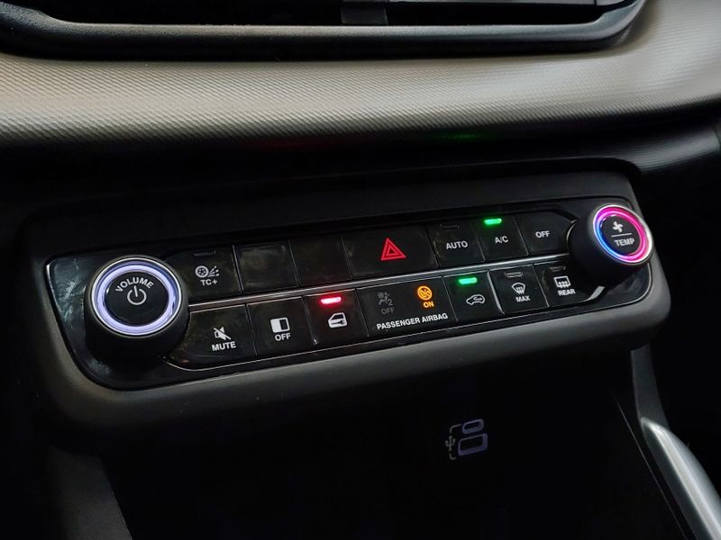 Fiat FASTBACK 1.0 TURBO 200 FLEX CVT 2025/2025 BETIOLO NOVOS E SEMINOVOS LAJEADO / Carros no Vale