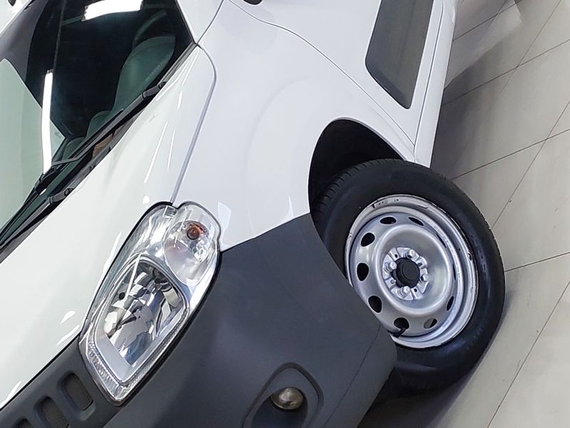 Fiat FIORINO 1.4 MPI FURGÃO ENDURANCE 8V FLEX 2P MANUAL 2021/2021 BETIOLO NOVOS E SEMINOVOS LAJEADO / Carros no Vale