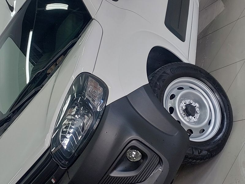 Fiat FIORINO 1.4 MPI FURGÃO ENDURANCE 8V FLEX 2P MANUAL 2022/2023 BETIOLO NOVOS E SEMINOVOS LAJEADO / Carros no Vale