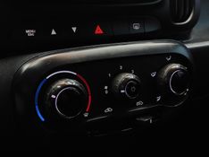 Fiat MOBI 1.0 EVO FLEX LIKE MANUAL 2023/2024 BETIOLO NOVOS E SEMINOVOS LAJEADO / Carros no Vale