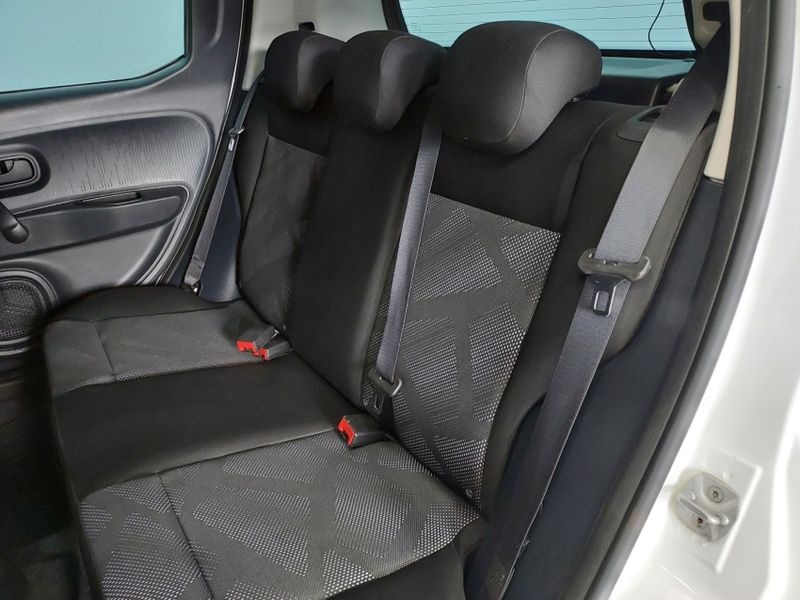 Fiat MOBI 1.0 EVO FLEX LIKE MANUAL 2023/2024 BETIOLO NOVOS E SEMINOVOS LAJEADO / Carros no Vale