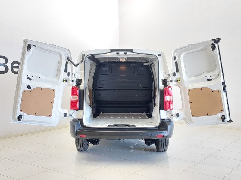 Fiat SCUDO 2.2 TURBO DIESEL CARGO MANUAL 2025/2025 BETIOLO NOVOS E SEMINOVOS LAJEADO / Carros no Vale