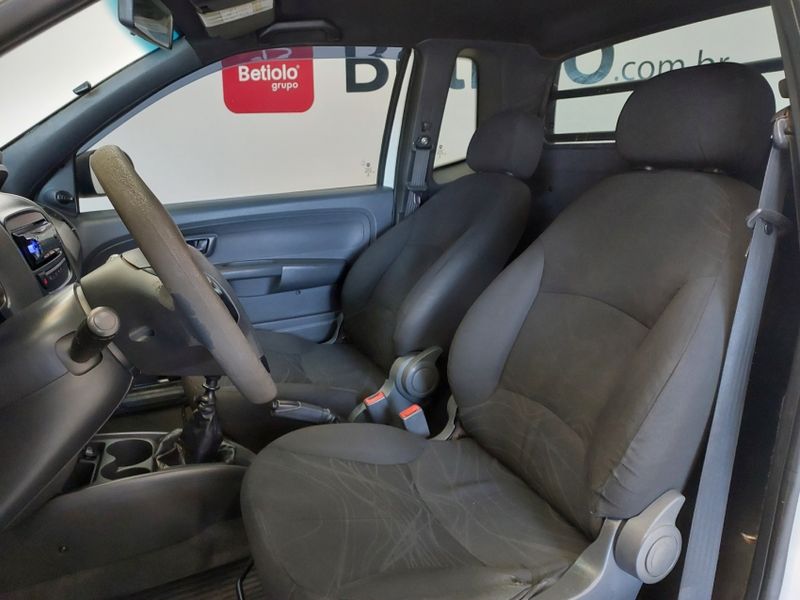 Fiat STRADA 1.4 MPI HARD WORKING CE 8V FLEX 2P MANUAL 2018/2018 BETIOLO NOVOS E SEMINOVOS LAJEADO / Carros no Vale