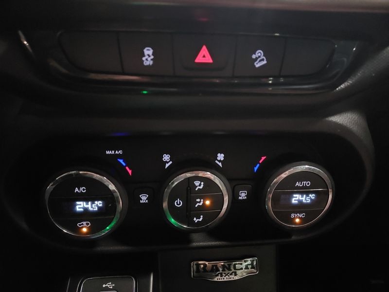 Fiat TORO 2.0 16V TURBO DIESEL RANCH 4WD AT9 2018/2019 BETIOLO NOVOS E SEMINOVOS LAJEADO / Carros no Vale