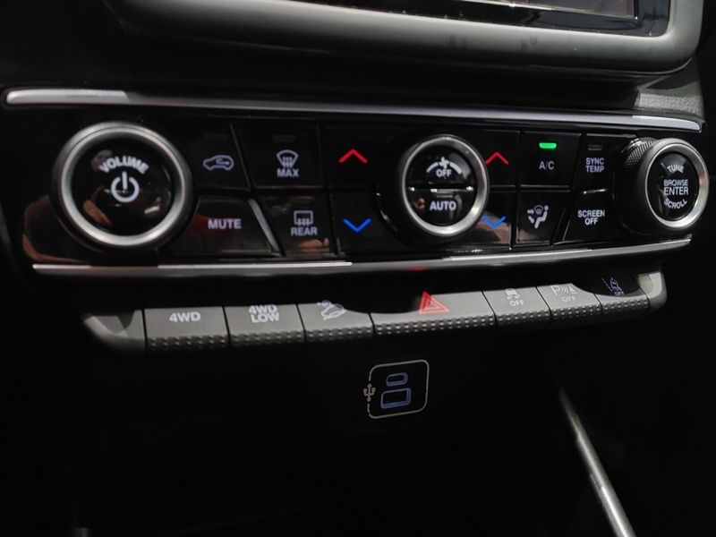 Fiat TORO 2.0 16V TURBO DIESEL ULTRA 4WD AT9 2022/2023 BETIOLO NOVOS E SEMINOVOS LAJEADO / Carros no Vale