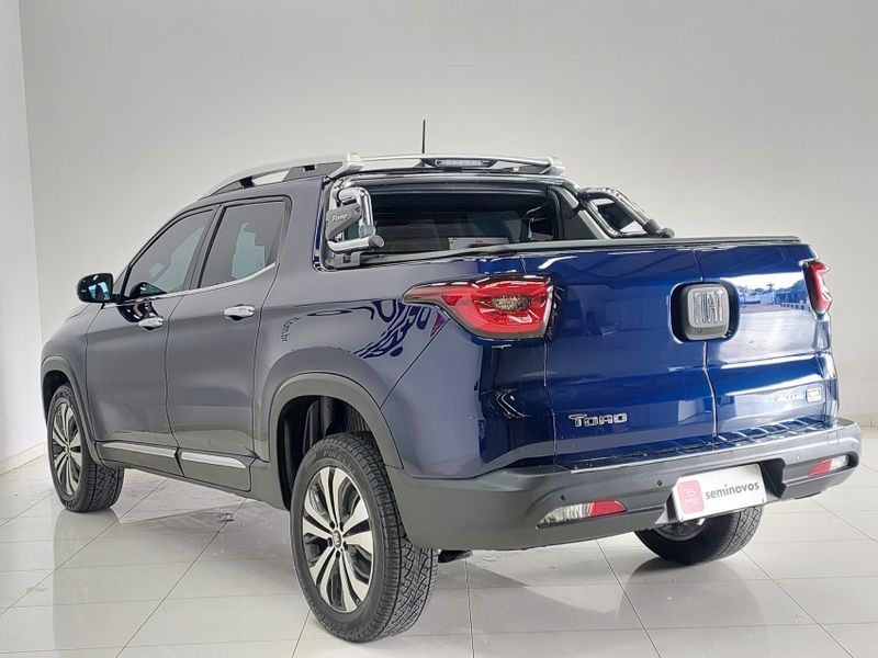 Fiat TORO 2.0 16V TURBO DIESEL VOLCANO 4WD AT9 2022/2023 BETIOLO NOVOS E SEMINOVOS LAJEADO / Carros no Vale