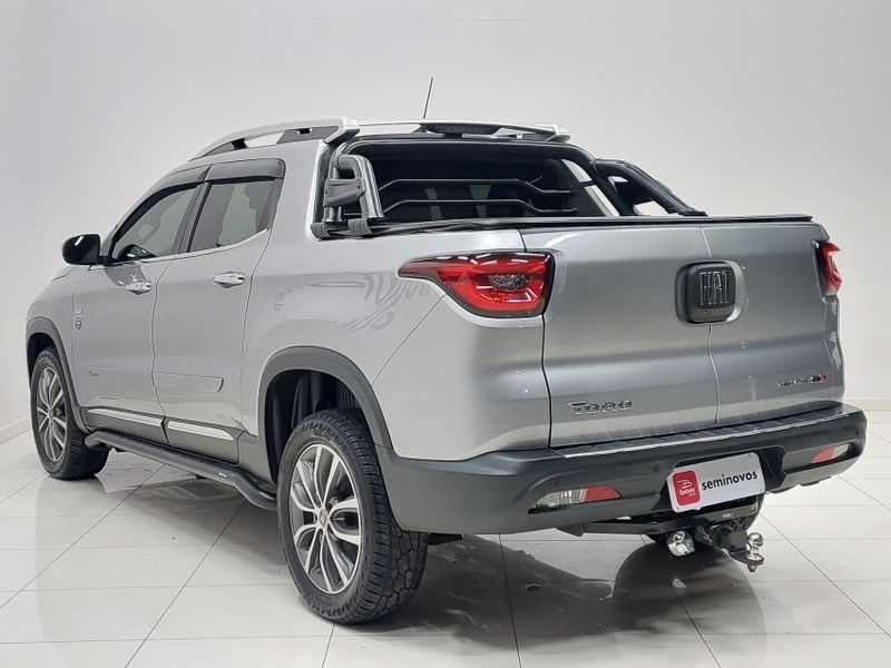 Fiat TORO 2.0 16V TURBO DIESEL VOLCANO 4WD AT9 2020/2021 BETIOLO NOVOS E SEMINOVOS LAJEADO / Carros no Vale