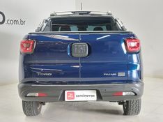Fiat TORO 2.0 16V TURBO DIESEL VOLCANO 4WD AT9 2022/2023 BETIOLO NOVOS E SEMINOVOS LAJEADO / Carros no Vale