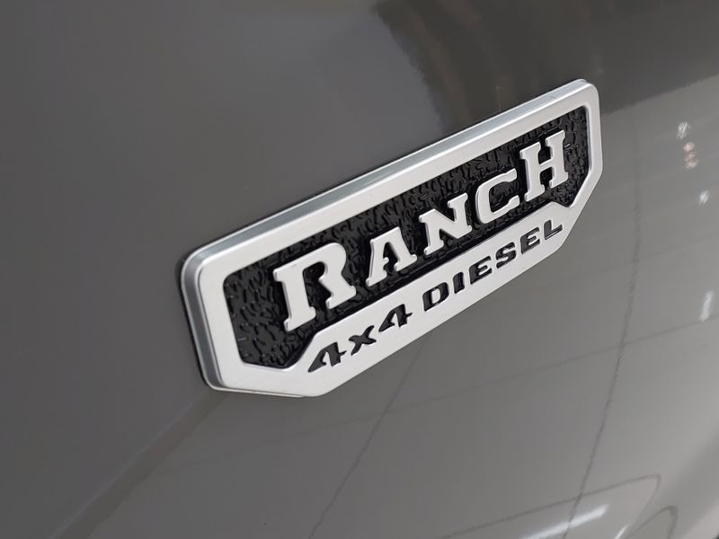 Fiat TORO 2.2 TURBO DIESEL RANCH 4WD AT9 2025/2025 BETIOLO NOVOS E SEMINOVOS LAJEADO / Carros no Vale